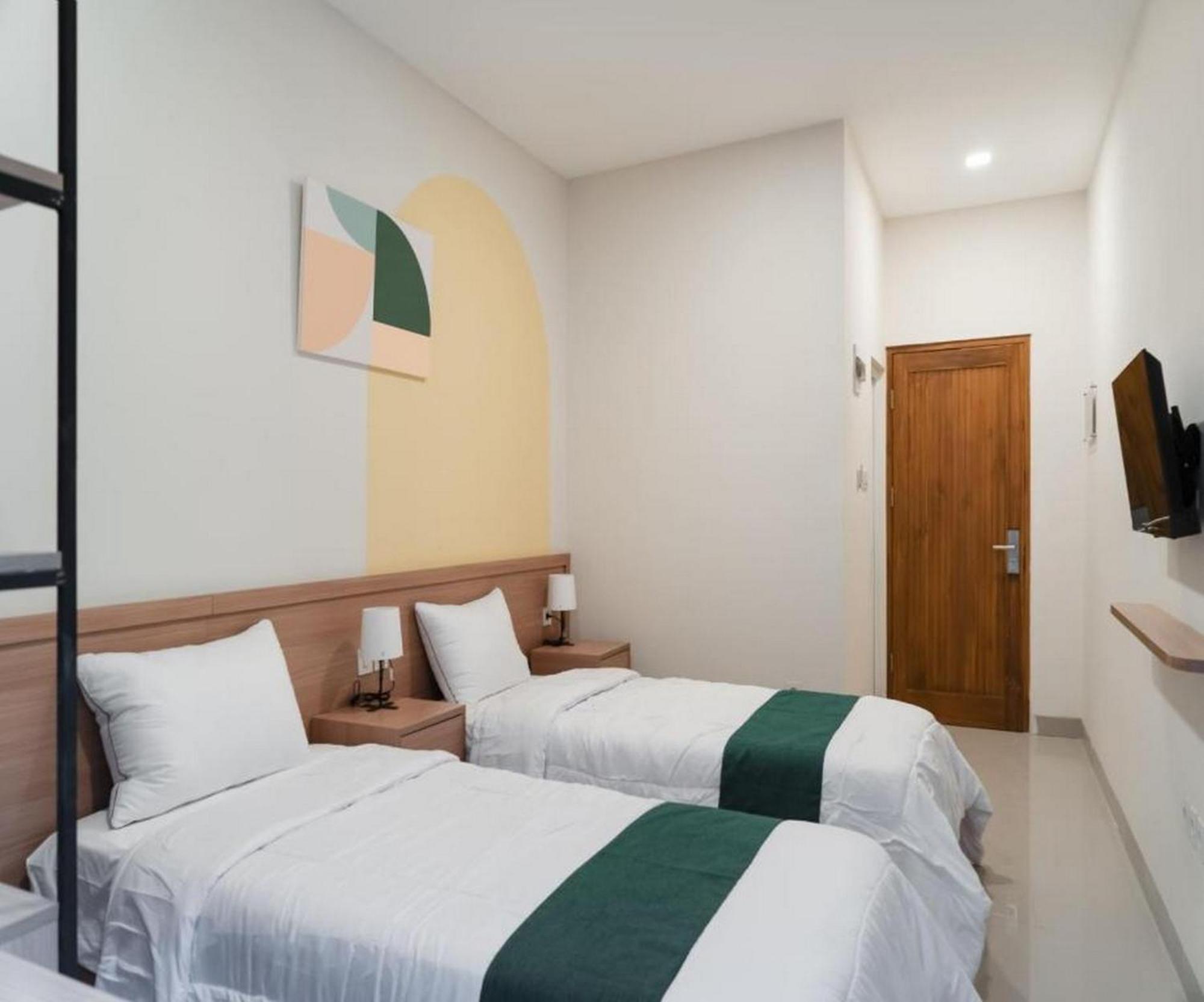 Saptama Family Hotel